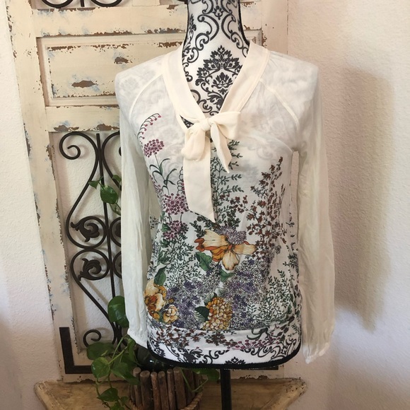 Anthropologie Tops - Anthropologie meadow rue tie neck blouse